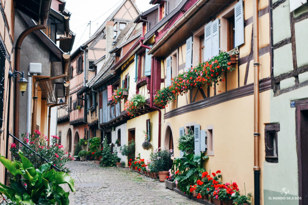 Casas pintadas de Eguisheim. Eguisheim Francia