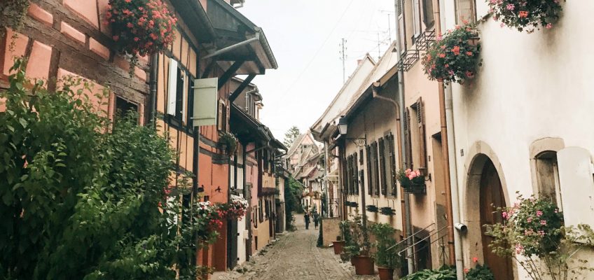 El círculo de oro de Eguisheim. Eguisheim Francia