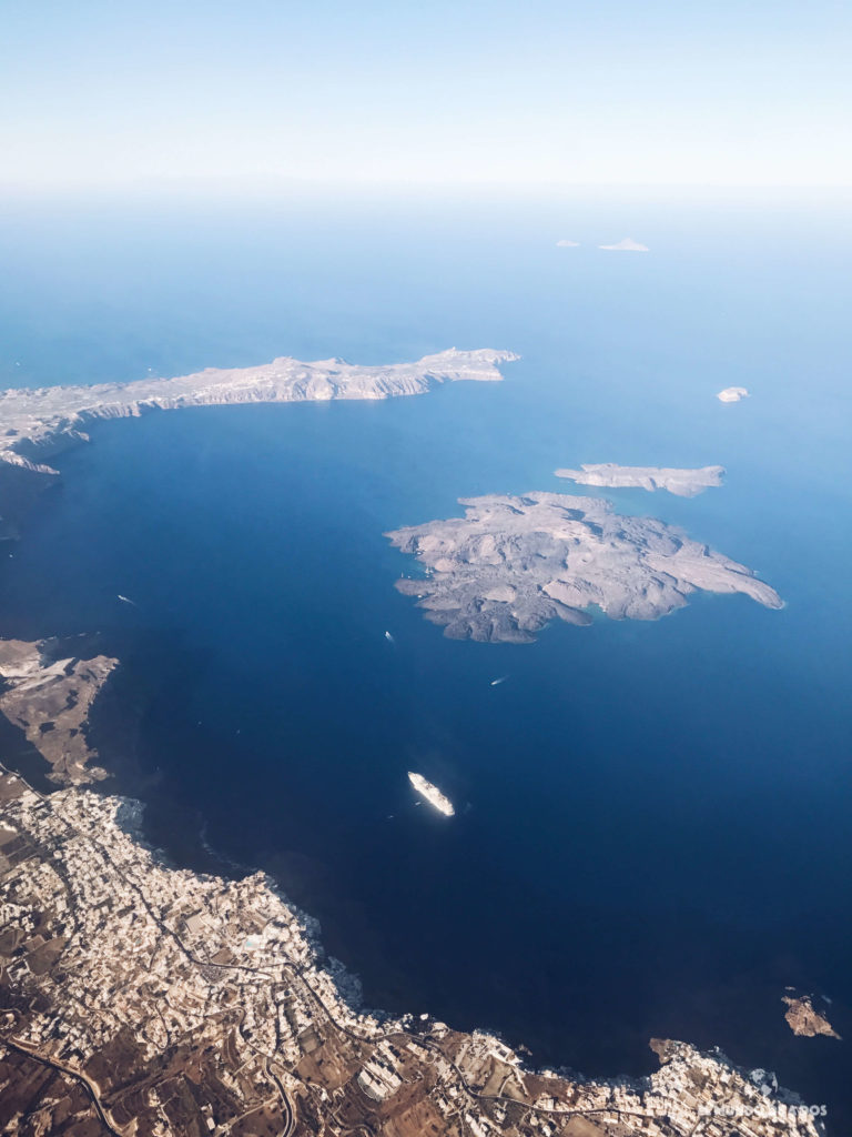 Santorini desde el aire. Caldera de Santorini