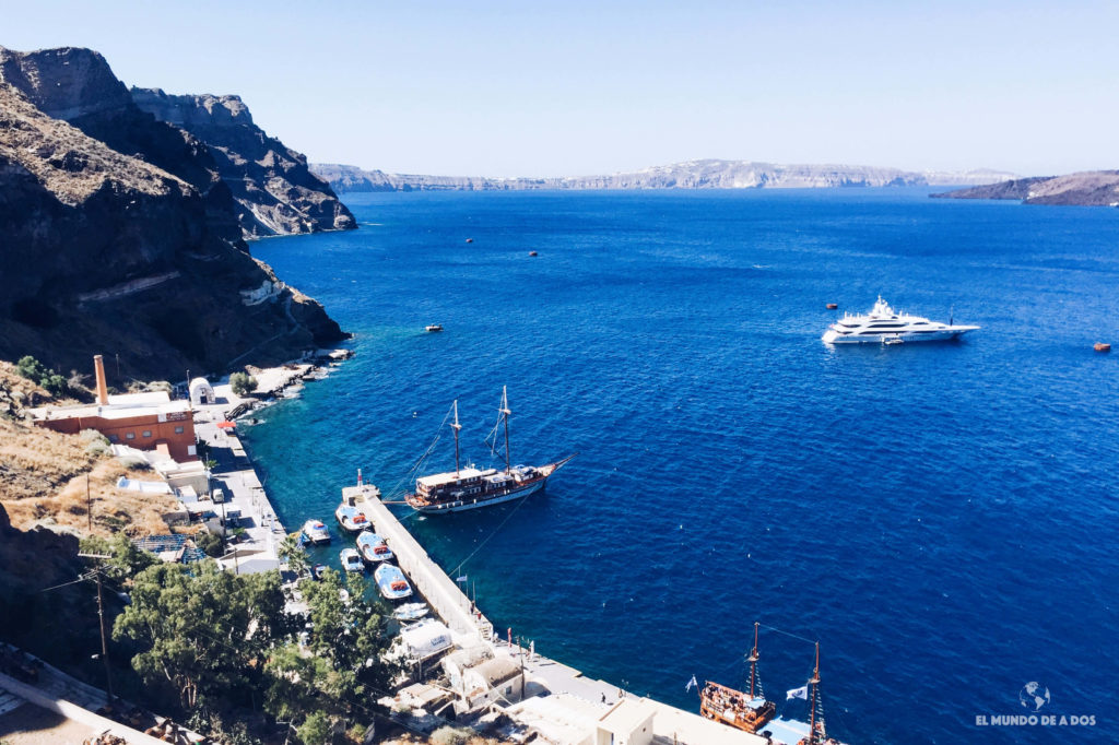 Puerto de Fira. Caldera de Santorini