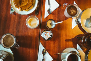 La mesa servida en Bellevue - Mejores casas de té en Bariloche